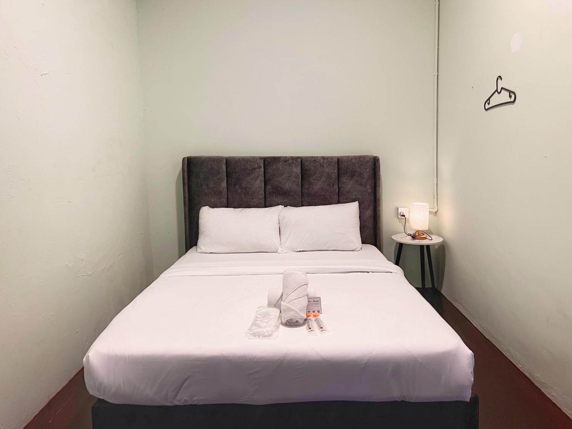 Pine Muntri Guest house George Town